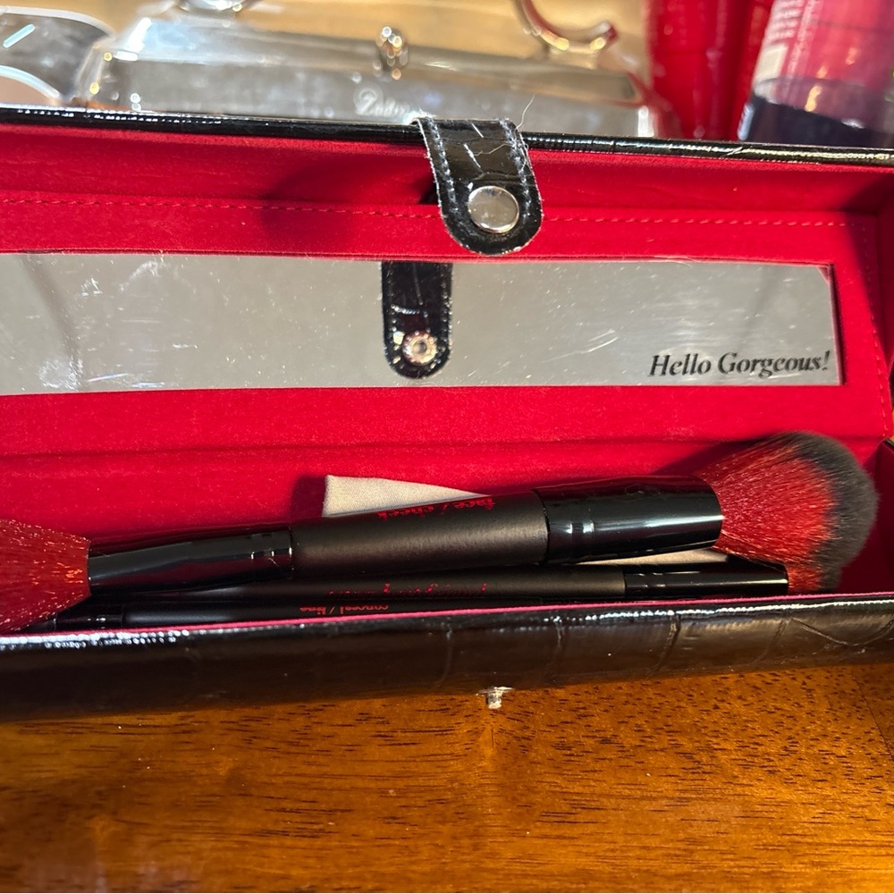 Makeup Brush Set - Red - Picture 2 of 7